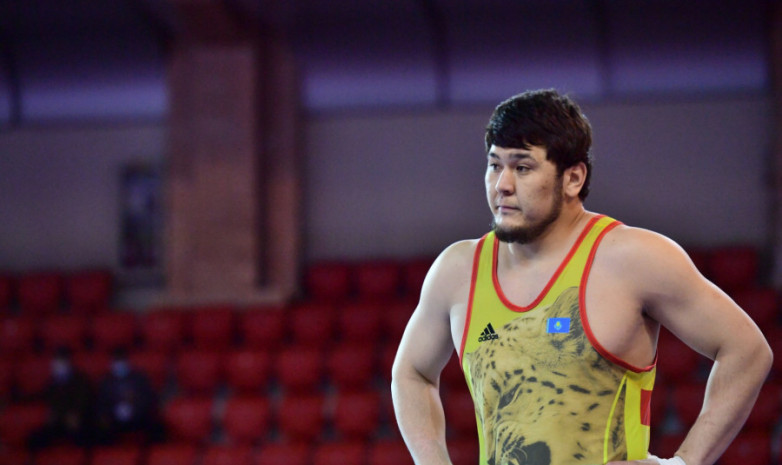 Подробнее о статье Юсуп Батырмурзаев стал серебряным призером чемпионата Азии по борьбе в Астане