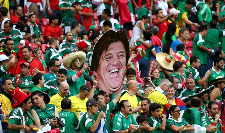 Вы сейчас просматриваете Мексиканский вратарь забил сумасшедший гол на последних минутах матча. ВИДЕО