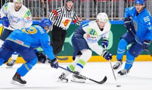 Подробнее о статье Видеообзор волевой победы сборной Казахстана над Словенией в заключительном матче ЧМ по хоккею