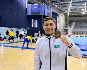 Подробнее о статье Эмиль Ахмеджанов стал третьим на турнире по спортивной гимнастике серии World Challenge cup