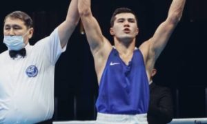 Подробнее о статье Боксер из Казахстана сенсационно победил чемпиона мира
