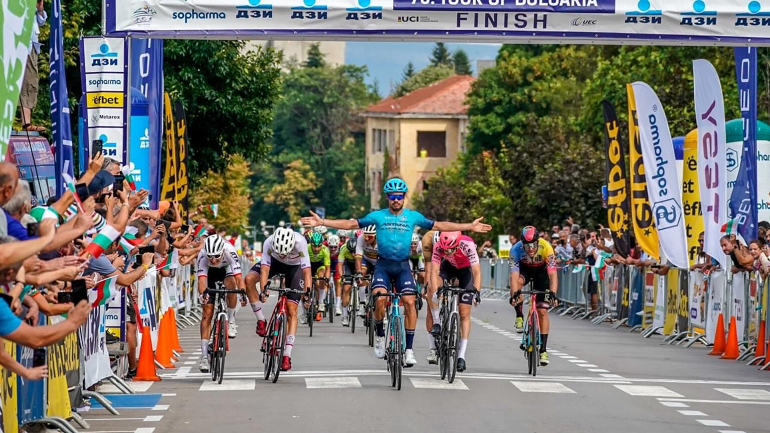 Вы сейчас просматриваете Велогонщик “Астаны” финишировал вторым на “Туре Болгарии”