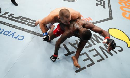 Вы сейчас просматриваете Исраэль Адесанья — Шон Стрикленд: видео полного боя с апсетом на UFC 293 в формате HD