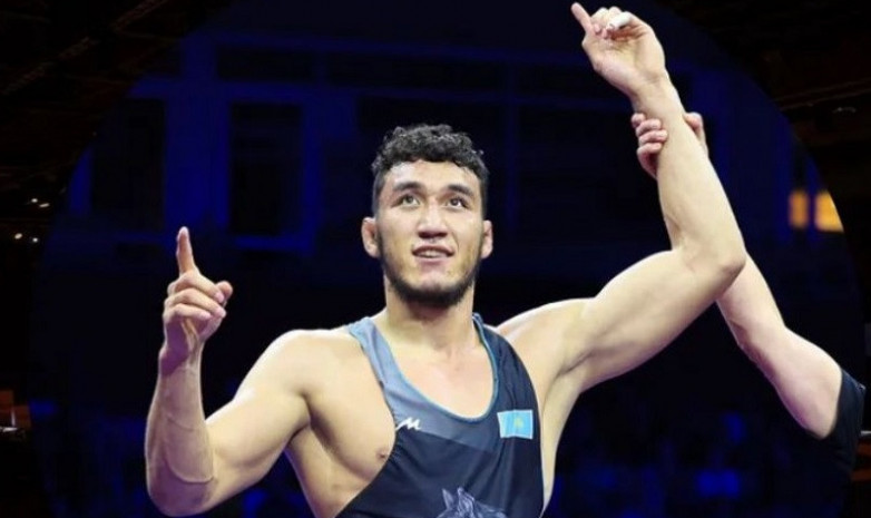Подробнее о статье Сенсационный чемпион мира по вольной борьбе из Казахстана оказался солдатом-срочником