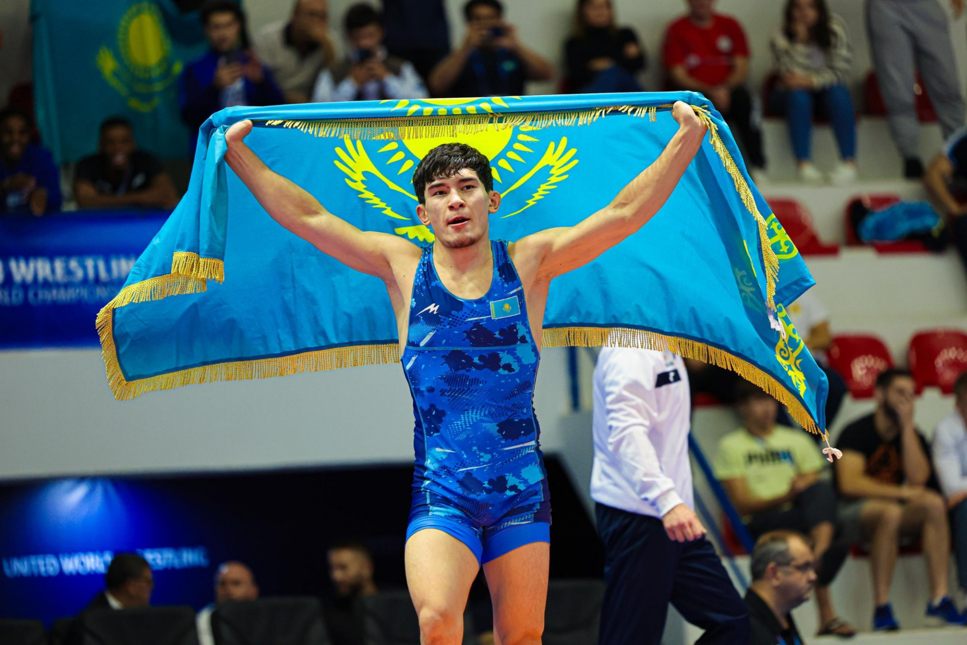 Вы сейчас просматриваете “Классик” Султан Асетулы стал первым казахстанцем, победившим на молодежном чемпионате мира