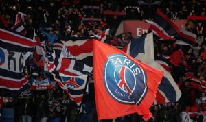 Подробнее о статье Фанаты «ПСЖ» атаковали болельщиков «Ньюкасла» перед матчем Лиги чемпионов