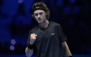 Подробнее о статье Tennis.com составил список лучших матчей сезона, включив в него поединки Рублёва, Касаткиной, Рыбакиной