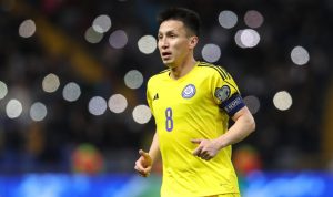 Подробнее о статье Легендарный гол капитана сборной Казахстана в ворота Дании признали лучшим в отборе на Евро-2024. Видео