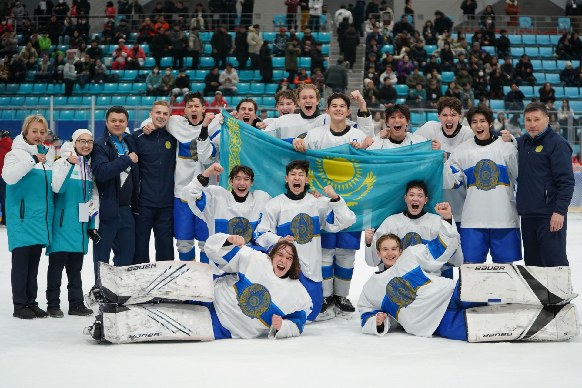 Вы сейчас просматриваете Казахстанские хоккеисты завоевали “бронзу” юношеской Олимпиады-2024