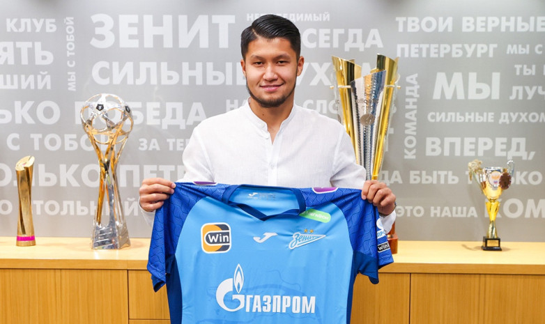 Вы сейчас просматриваете Полузащитник «Зенита» рассказал о взаимоотношениях с игроками сборной Казахстана