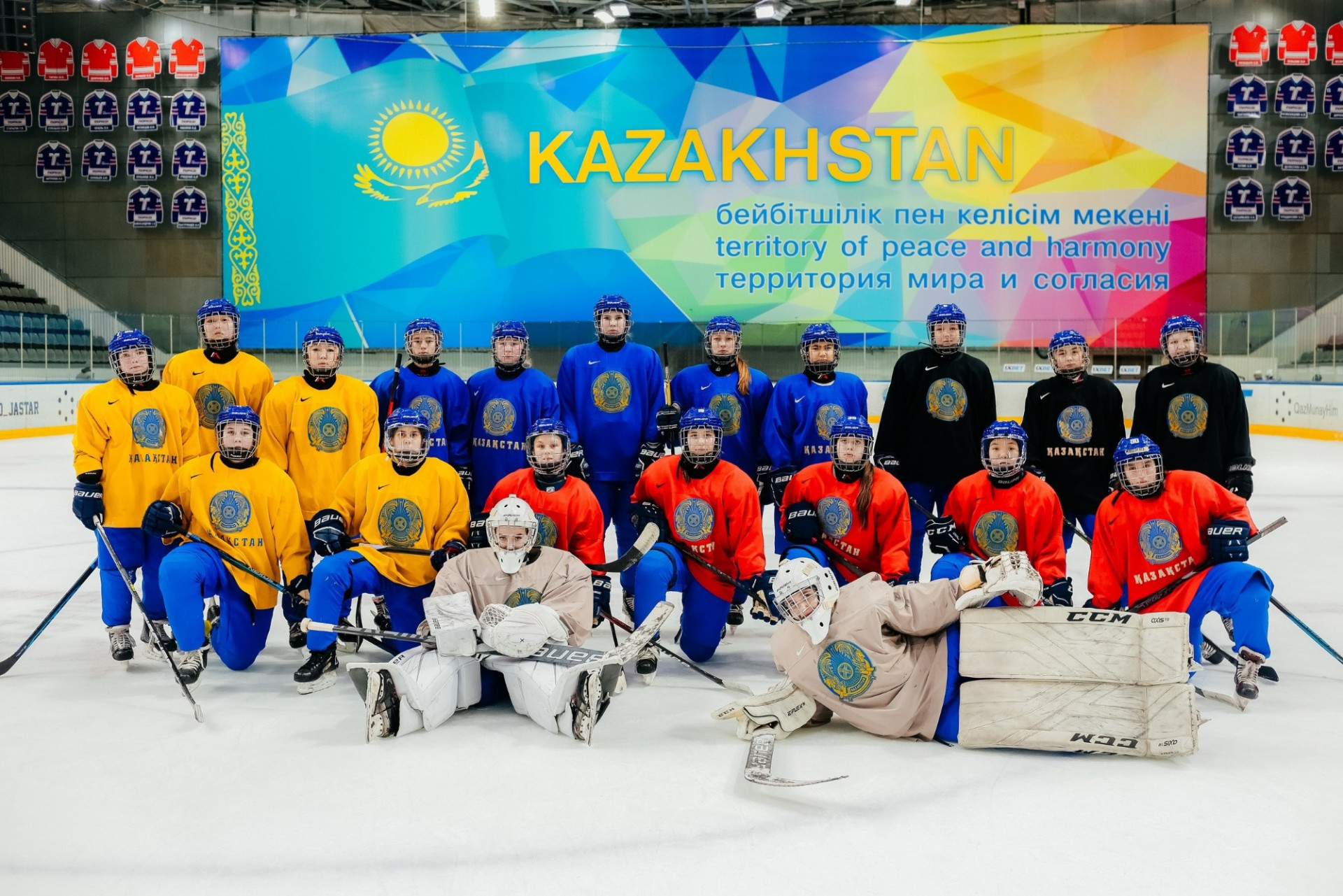 Вы сейчас просматриваете Назван состав женской команды Казахстана по хоккею на участие в чемпионате мира