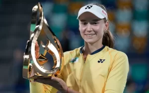 Подробнее о статье Рейтинг WTA. Елена Рыбакина поднялась на четвёртое место, Каролина Плишкова вернулась в Топ-60