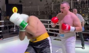 Подробнее о статье Нокаутом за 12 секунд закончился бой казахстанского боксера