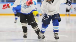 Подробнее о статье Видео. Юные хоккеисты устроили жесткую массовую драку в матче чемпионата Казахстана