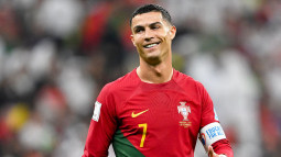 Подробнее о статье Роналду пропустит матч сборной Португалии со Швецией. Известна причина