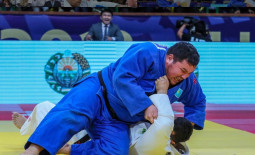 Подробнее о статье Казахстанский дзюдоист проиграл иппоном в схватке за «бронзу» на турнире Grand Slam в Тбилиси