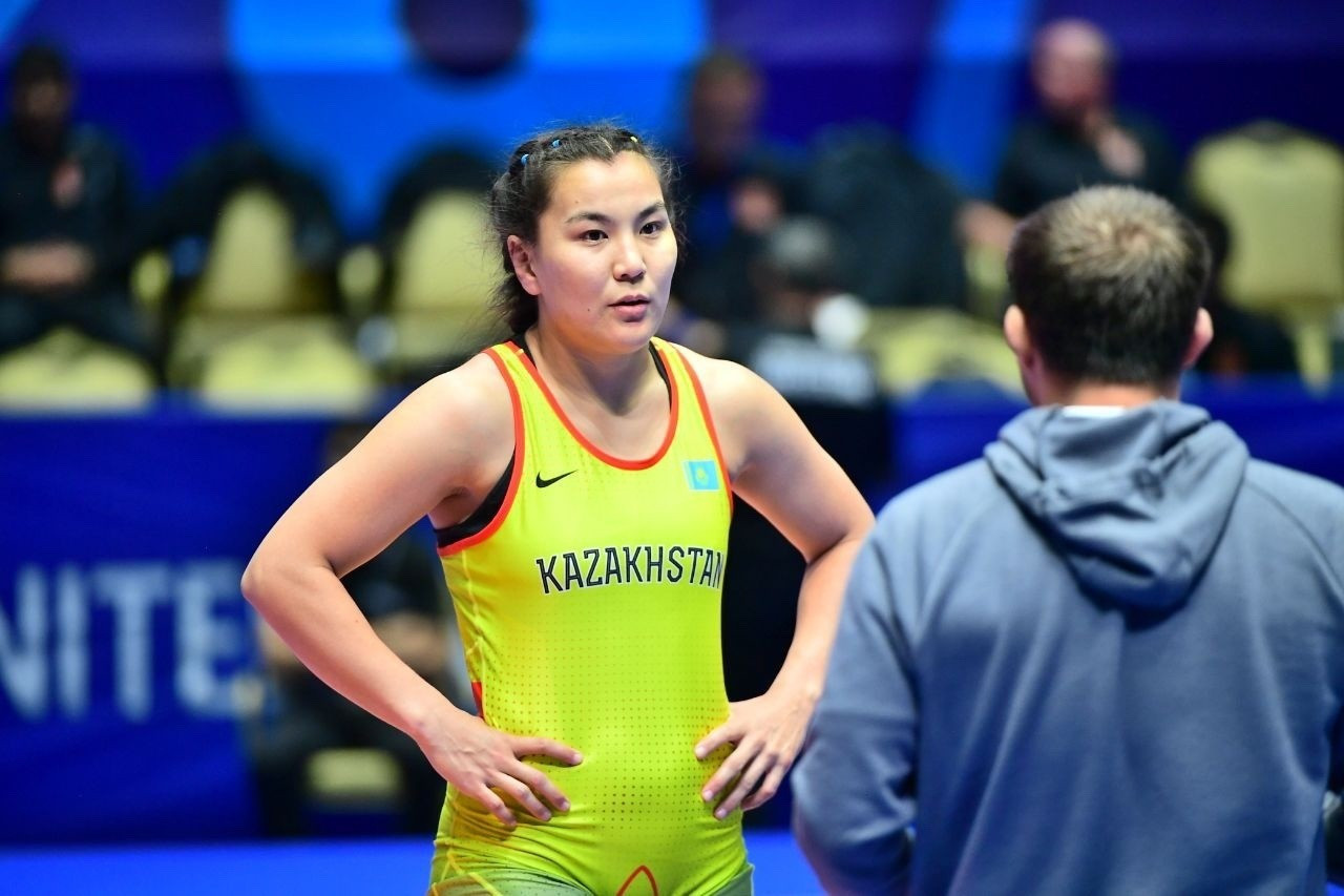 Подробнее о статье Эльмира Сыздыкова не смогла выйти в финал чемпионата Азии по женской борьбе