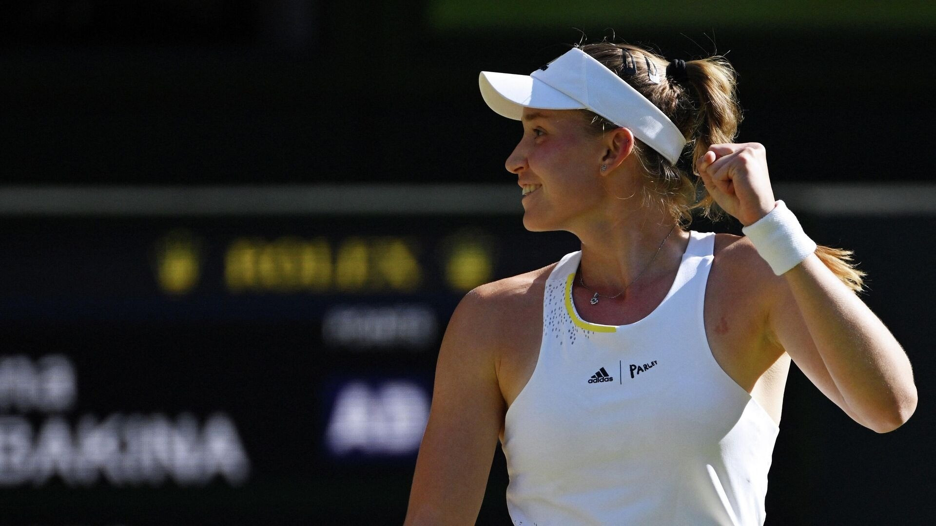 Подробнее о статье Елена Рыбакина стала победительницей теннисного турнира WTA в Германии
