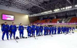 Подробнее о статье Стал известен состав женской сборной Казахстана на стартовый матч ЧМ по хоккею