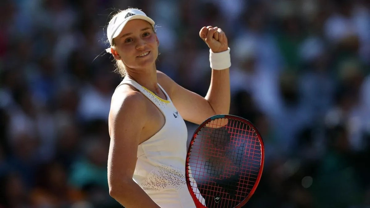 Подробнее о статье Теннисистка Елена Рыбакина обыграла первую ракетку мира и вышла в финал турнира в Германии