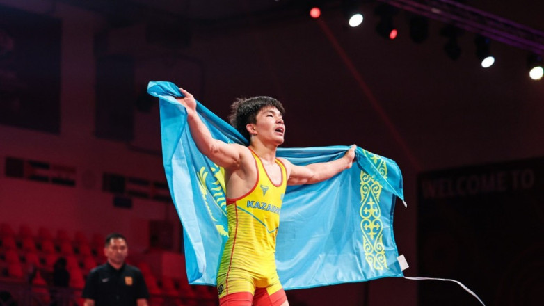 Подробнее о статье Казахстанские борцы завоевали три золотые медали на чемпионате Азии в Аммане