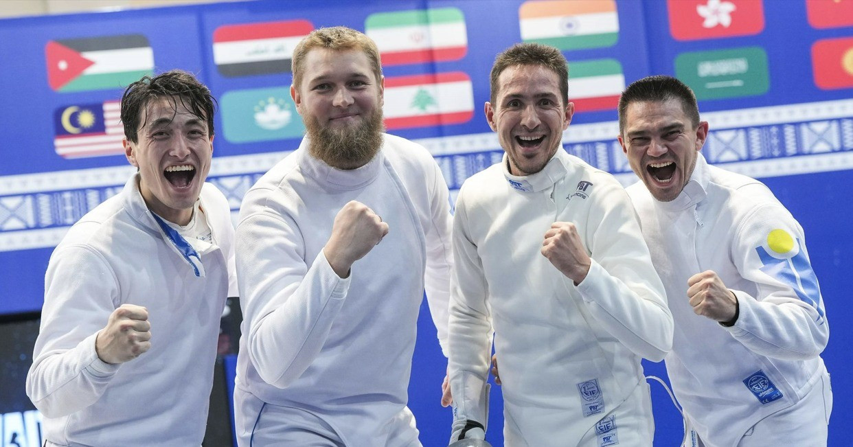 Подробнее о статье Долгожданное “золото”, первый подиум и успех саблистов: Как складывается для команды Казахстана чемпионат Азии по фехтованию