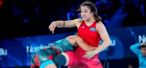 Подробнее о статье Казахстанская спортсменка завоевала «золото» на турнире по женской борьбе в Будапеште