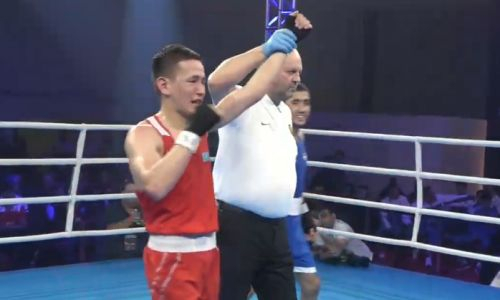 Вы сейчас просматриваете Казахстанский боксер сенсационно победил чемпиона мира из Узбекистана и взял «золото». Видео