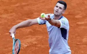 Подробнее о статье Женева (ATP). Хуберт Гуркач стал первым финалистом турнира
