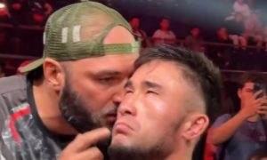 Подробнее о статье Тренер Казбека Сагына раскрыл секрет о том, что говорит ему перед выходом на бой