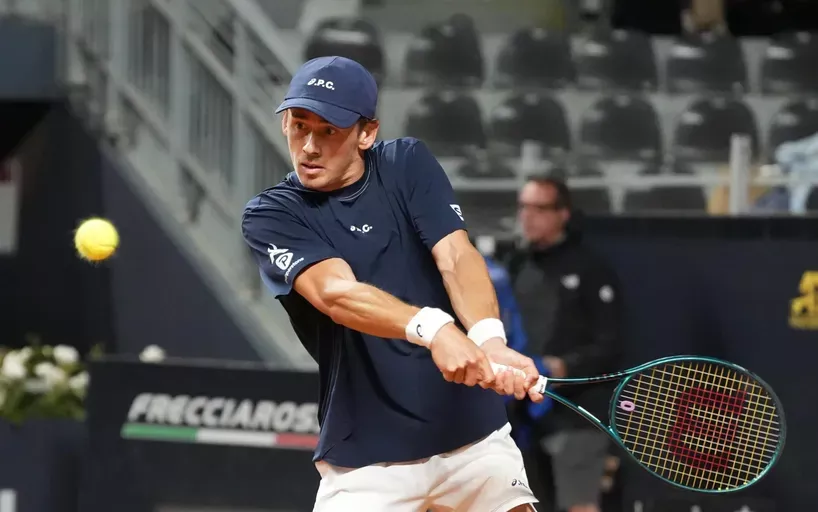Подробнее о статье Рим (ATP). Алекс Де Минаур впервые за шесть матчей проиграл Томми Полу