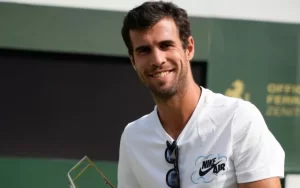 Подробнее о статье Карен Хачанов выиграл выставочный турнир в Швейцарии