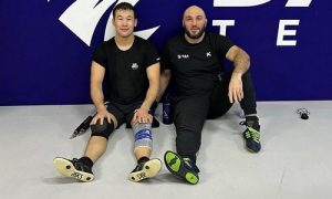 Подробнее о статье Тренер Шавката Рахмонова отреагировал на критику Кости Цзю