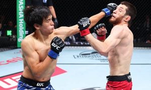 Подробнее о статье Разгромом закончился бой Максум — Уланбеков в UFC