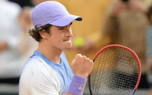 Подробнее о статье Истбурн (ATP). Жоао Фонсека вышел во второй круг, Фабиан Марожан выбыл и другие результаты понедельника