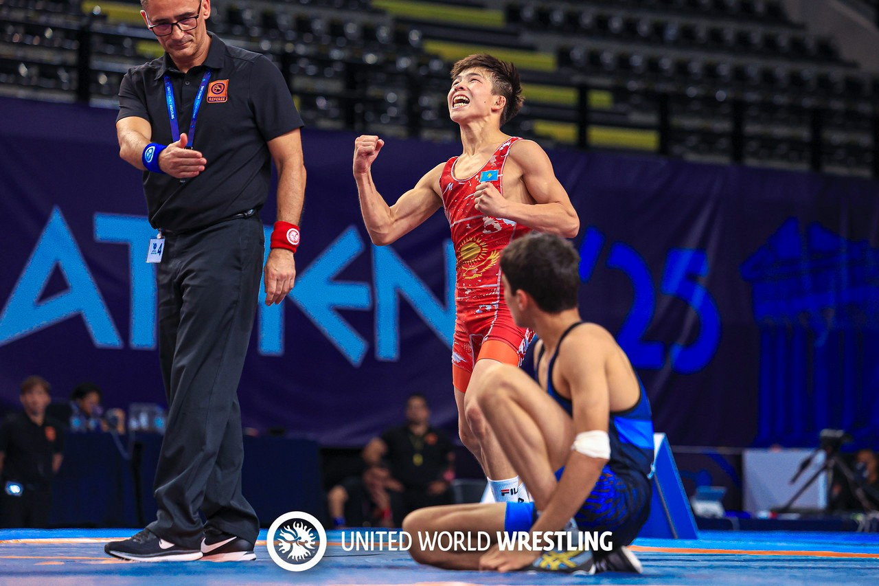 Подробнее о статье Жанажол Куанышбек стал победителем юношеского чемпионата мира по греко-римской борьбе