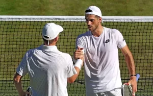 Подробнее о статье Джулиан Кэш и Ллойд Гласспул взяли парный титул на Уимблдоне. Это первая победа британского дуэта с 1936 года