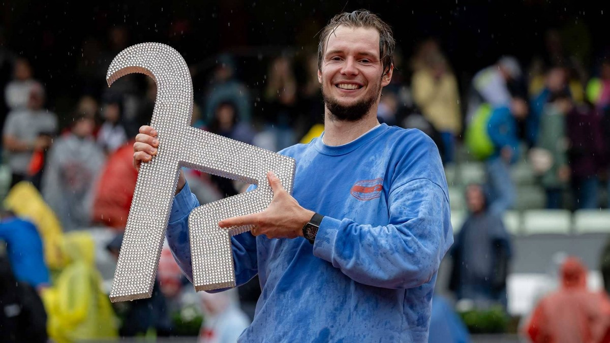 Вы сейчас просматриваете Теннисист Александр Бублик одержал победу на крупном турнире в Австрии