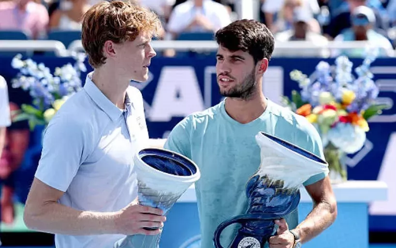 Подробнее о статье Янник Синнер о соперничестве с Карлосом Алькарасом: Он уверен в себе, поэтому с ним очень трудно играть