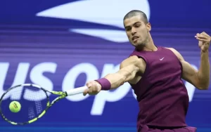 Подробнее о статье US Open. Карлос Алькарас разгромно победил во втором раунде турнира