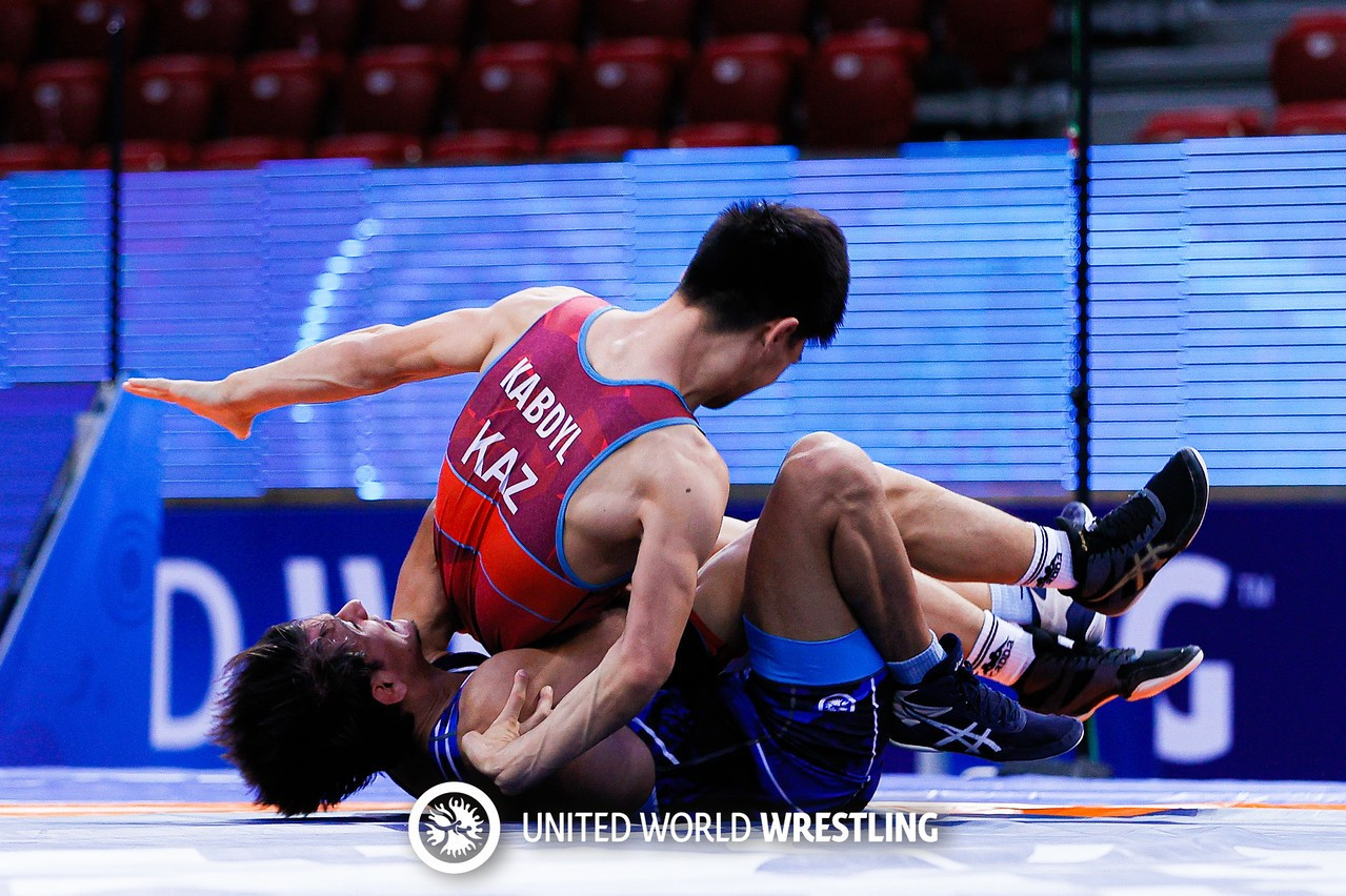 Вы сейчас просматриваете Борцы из Казахстана завоевали ещё две медали на турнире в Польше