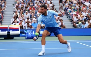 Подробнее о статье US Open. Новак Джокович обыграл соперника в два раза младше себя и 19-й раз вышел во второй круг американского “мэйджора”