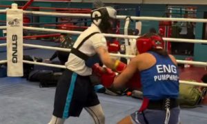 Подробнее о статье Назым Кызайбай «уничтожила» хозяйку чемпионата мира-2025. Видео