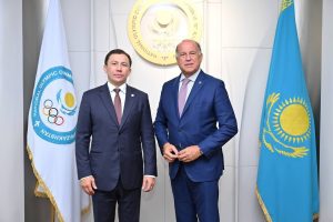 Подробнее о статье Геннадий Головкин встретился с главой Международной федерации стрельбы