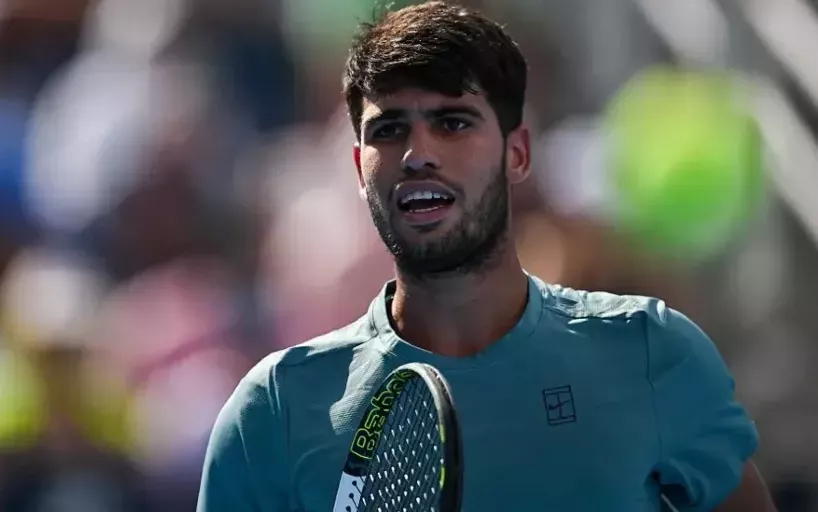 Вы сейчас просматриваете “Не так хочу выигрывать матчи”. Карлос Алькарас поддержал Синнера после его снятия с финала “Мастерса”