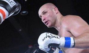 Подробнее о статье Непобежденный казахстанский нокаутер проиграл впервые в карьере после 15 побед