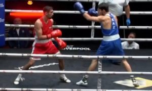 Подробнее о статье Бой казахстанского боксера против олимпийского чемпиона из Узбекистана завершился разгромом