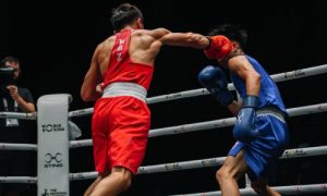 Подробнее о статье Дуэли с Узбекистаном, разгромы Сабырханов и громкая сенсация. Как Казахстан бился за медали ЧМ-2025 по боксу