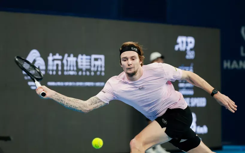 Подробнее о статье Александр Бублик вышел в финал турнира ATP 250 в Ханчжоу