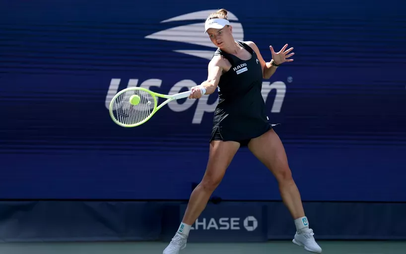 Вы сейчас просматриваете Барбора Крейчикова отыграла восемь матчболов у Тэйлор Таунсенд и вышла в 1/4 финала US Open